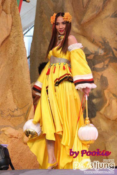 "อั้ม พัชราภา"@oishi cosplay