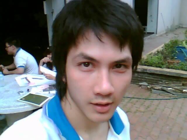 หนุ่มน้อย ^__^ ยิ้ม