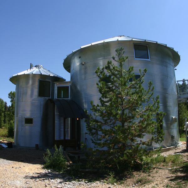 Silo House in Utah - grain silos rock!