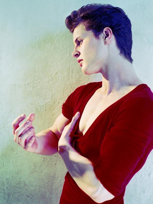 MASCULINE DOSAGE: ZACHARY DINSMORE BY PHOTOGRAPHER JOSEPH BLEU