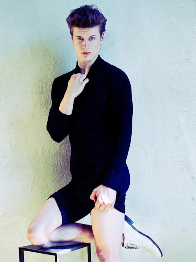 MASCULINE DOSAGE: ZACHARY DINSMORE BY PHOTOGRAPHER JOSEPH BLEU