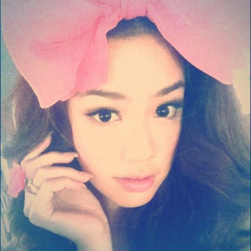 แฟชั่น ขนตาปลอมของเหล่าดารา เป็นแพหนาช่วยตาเด้ง