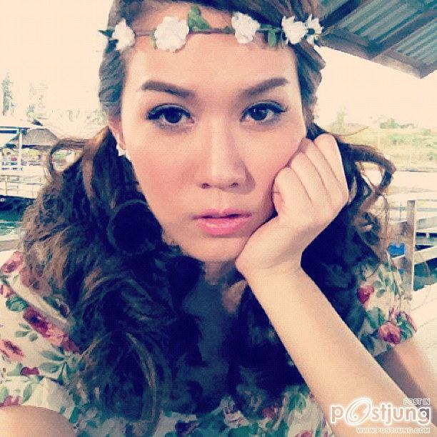 เมย์ เพื่อนซี้ อั้ม สวยแซ่บพอกัน