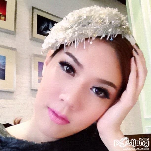 เมย์ เพื่อนซี้ อั้ม สวยแซ่บพอกัน