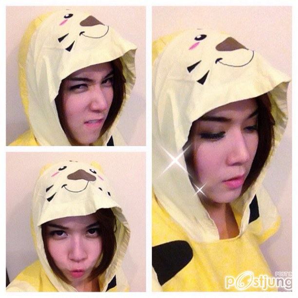 เมย์ เพื่อนซี้ อั้ม สวยแซ่บพอกัน