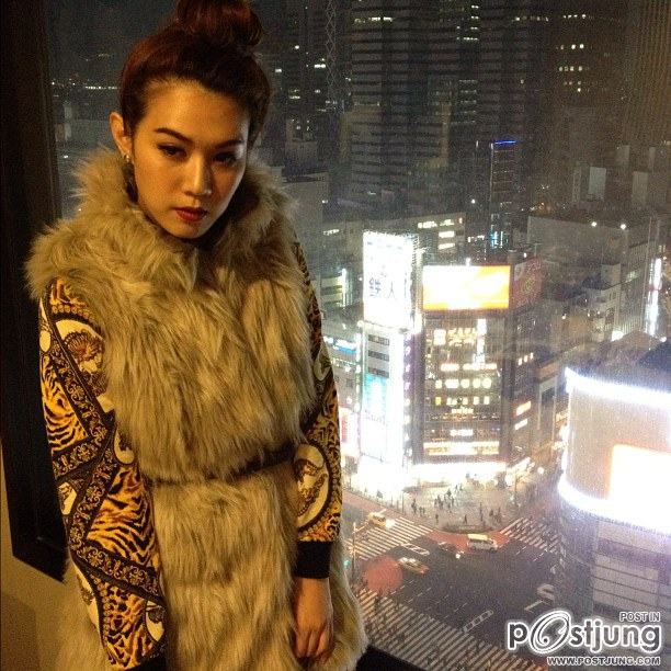 เมย์ เพื่อนซี้ อั้ม สวยแซ่บพอกัน