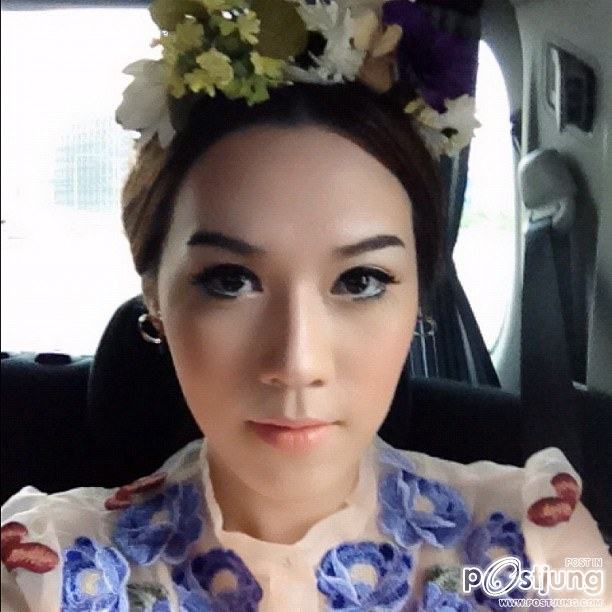 เมย์ เพื่อนซี้ อั้ม สวยแซ่บพอกัน