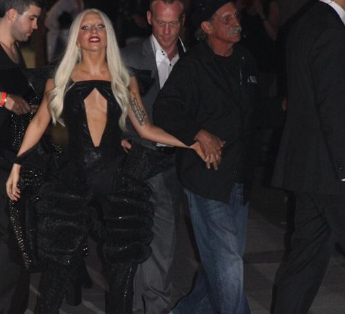 แฟชั่น หลุดโลก สไตล์ Lady Gaga