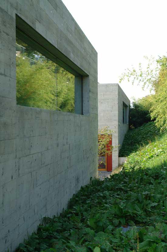Luxury Concrete Fortress on Lake Zurich, Switzerland - we like concrete!