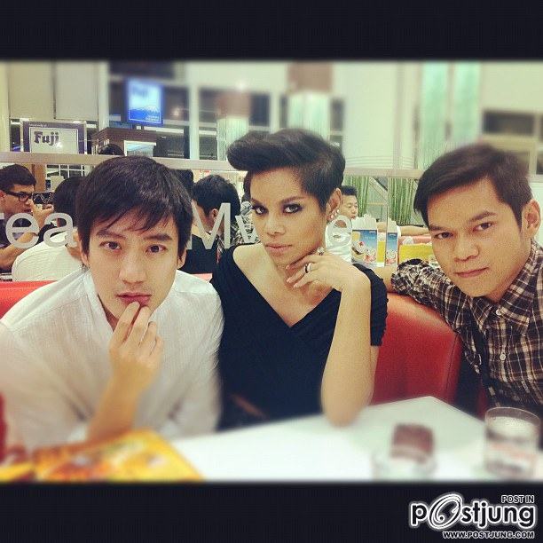 โอปอล์  โพสต์ท่ามั่นๆอีกแล้ว