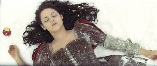 หนังใหม่ Snow White And The Huntsman