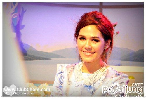 แฟชั่นที่คาดผมชมพู่ อารยา