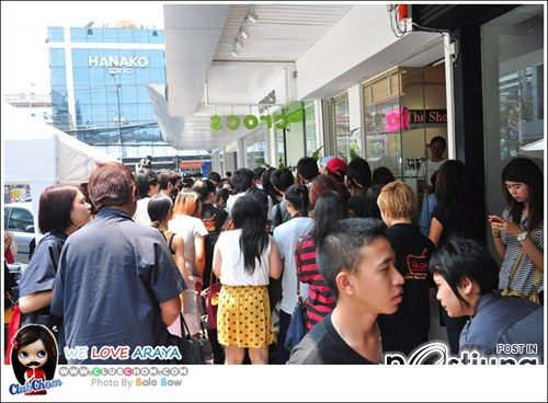 P's Material+Mingle By CHOMPOO ARAYA