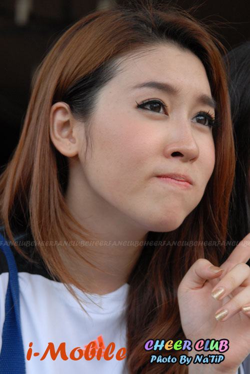 Pic เชียร์ ฑิฆัมพร งาน i-Mobile @ Arena