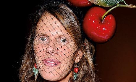 Anna Della Russo ผู้หญิงที่ชมพู่ ยกให้เป็นแฟชั่นไอค่อนของเธอ