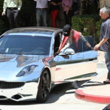 Justin Bieber’s MC Hammer Pants + Flashy Karma