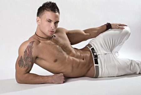 MASCULINE DOSAGE: CHUCK BY PHOTOGRAPHER THOMAS SYNNAMON