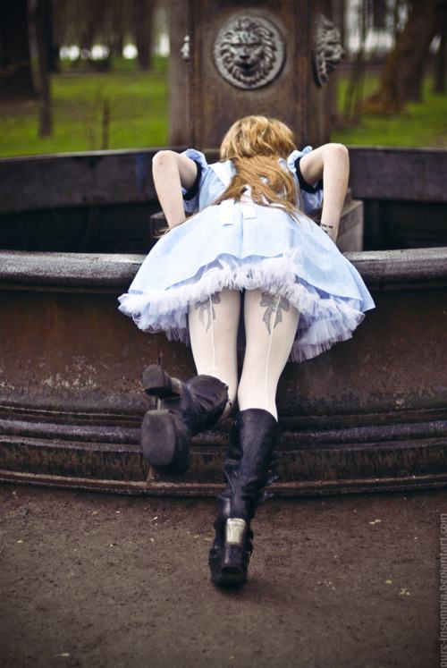 คนรัก alice in wonderland