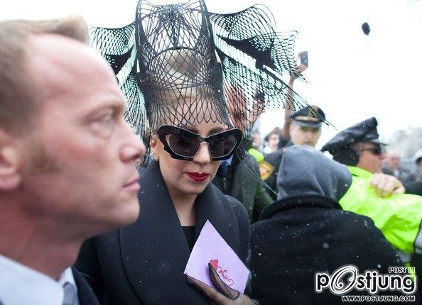 she she lady gaga love you