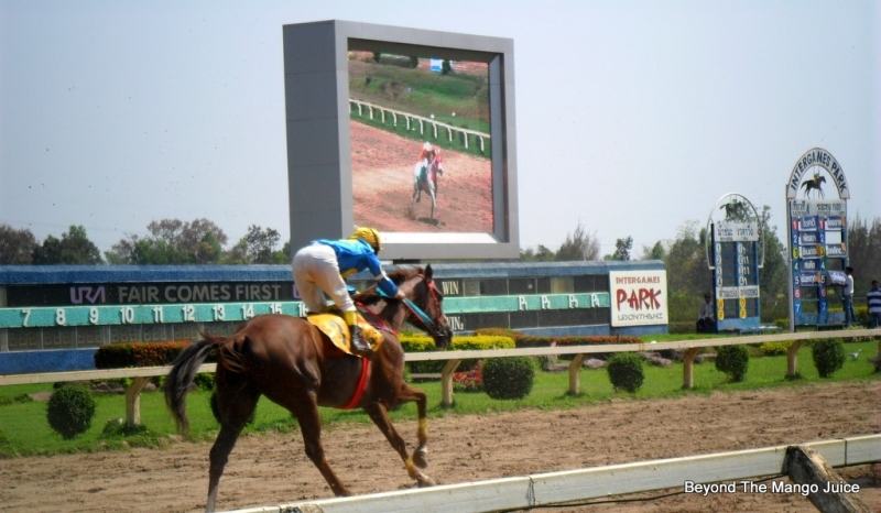 สนามแข่งม้า อุดรธานี