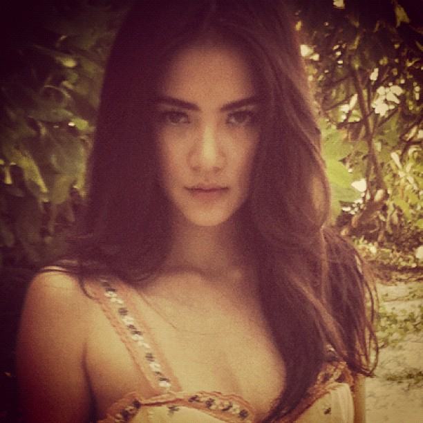 กิ๊ฟซี่ Girly Berry ถ่ายแฟชั่นเซ็กซี่ที่สุดในชีวิต เร็ว ๆ นี้ !