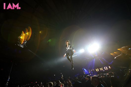 หนังใหม่ ชีวิตเบื้องหลังคอนเสิร์ต  I AM