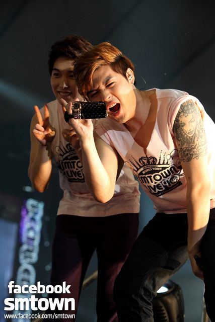 หนังใหม่ ชีวิตเบื้องหลังคอนเสิร์ต  I AM