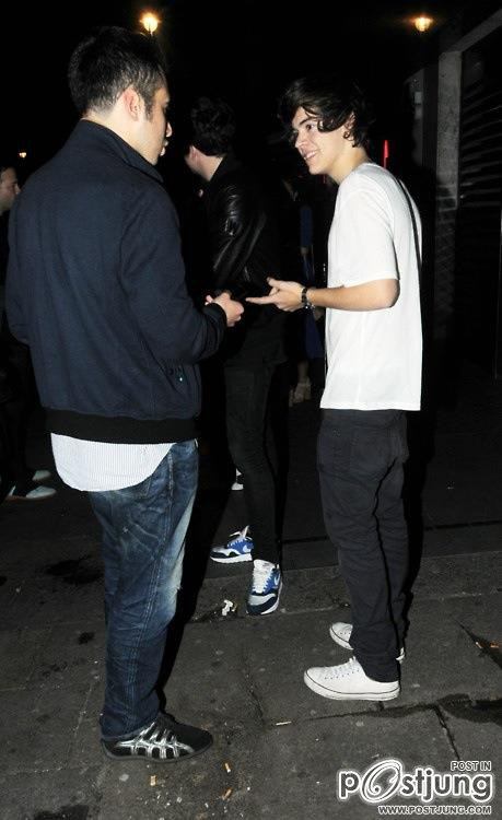 ONE DIRECTION ก่อนนอน บายๆๆๆ