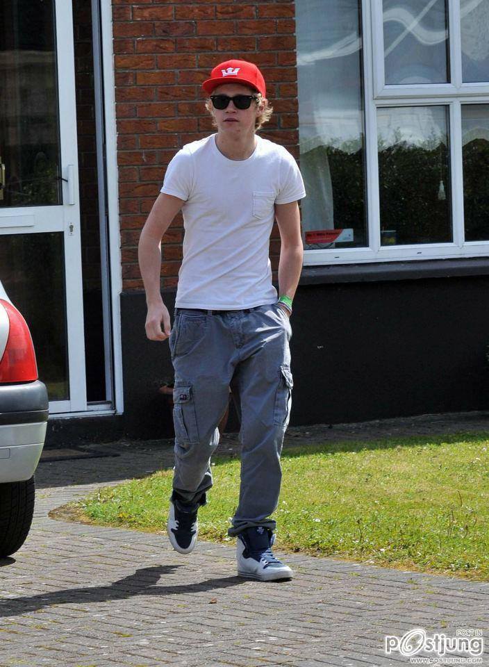 ONE DIRECTION ก่อนนอน บายๆๆๆ