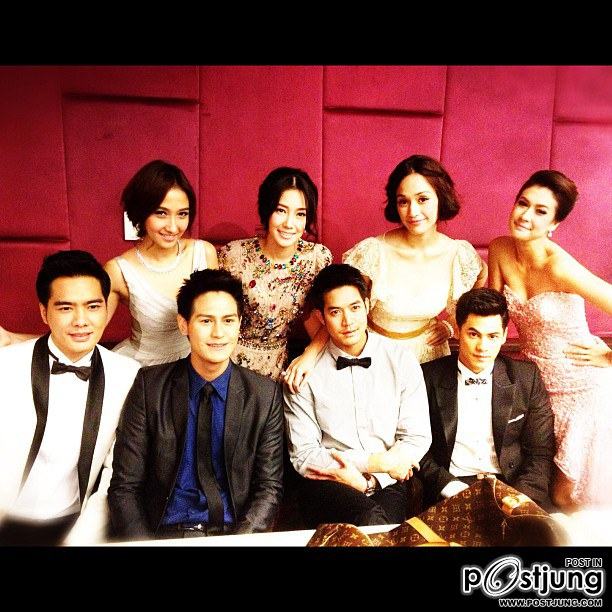 นุ่น วรนุช @งานนาฏราช ในชุดเดรสสุดหรู Dolce&Gabbana  และ Alexander McQueen Clutch