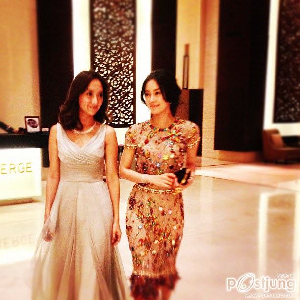 นุ่น วรนุช @งานนาฏราช ในชุดเดรสสุดหรู Dolce&Gabbana  และ Alexander McQueen Clutch