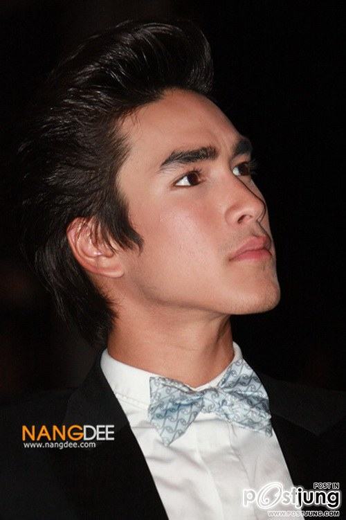 "ณเดชน์-ชมพู่เรยา" คว้ารางวัลนักแสดงนำยอดเยี่ยม เวทีนาฏราช