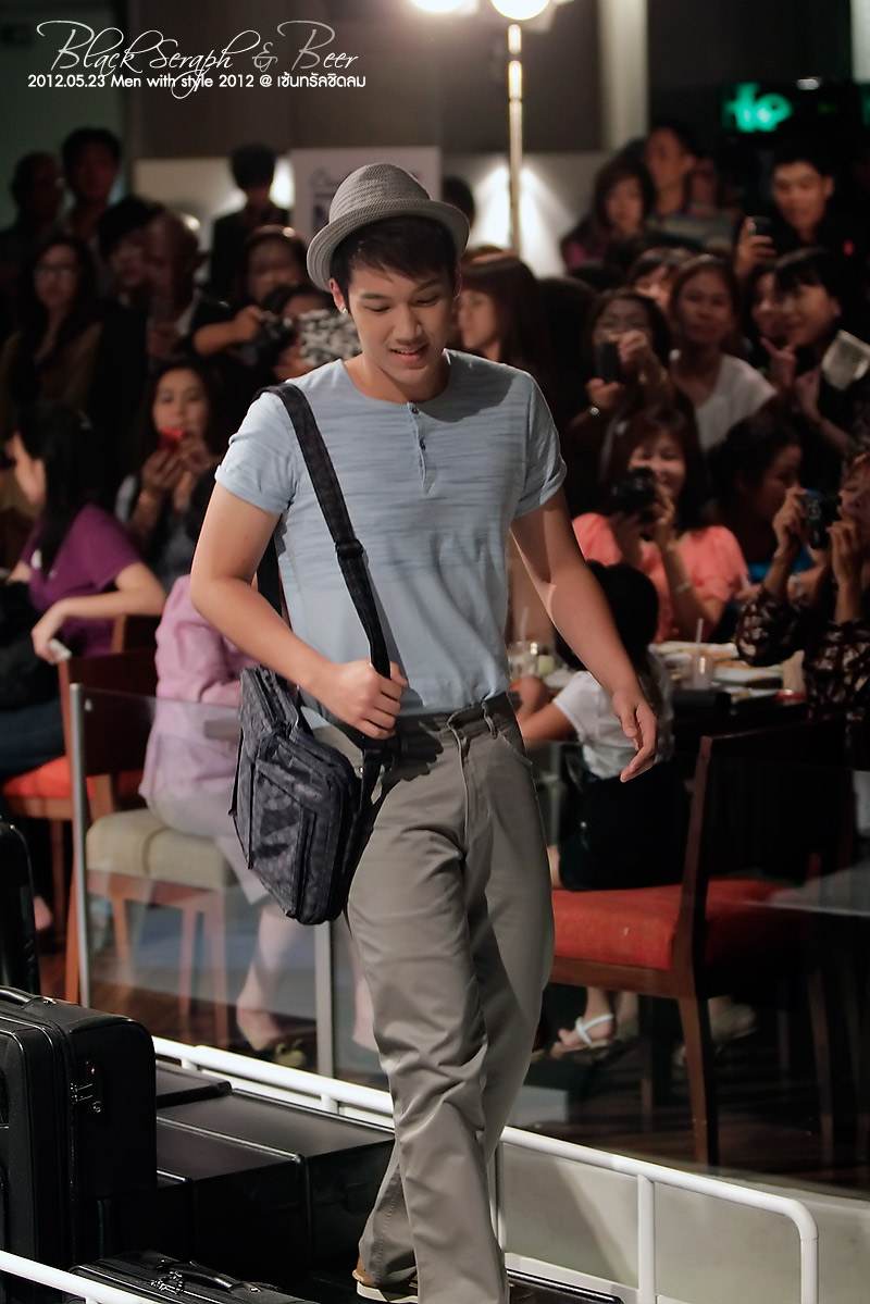 โดม แกงส้ม ฮั่น แคน ฮัท เดินแบบงาน Men with style 2012 @ เซ็นทรัลชิดลม