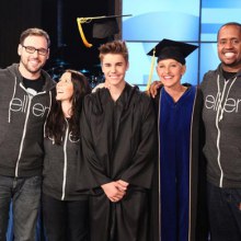Justin Bieber Performs 'Boyfriend' in ellen
