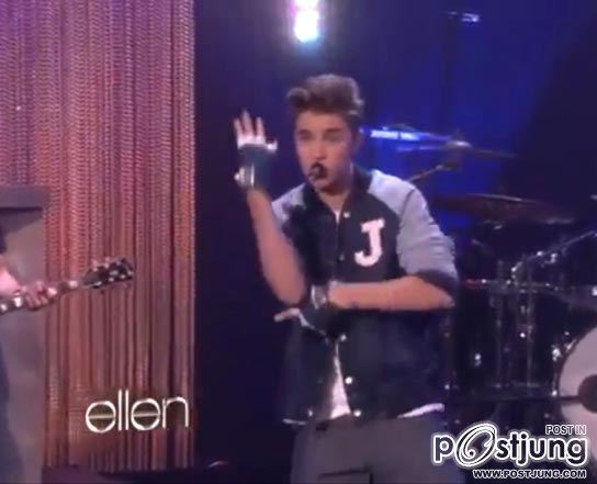 Justin Bieber Performs 'Boyfriend' in ellen