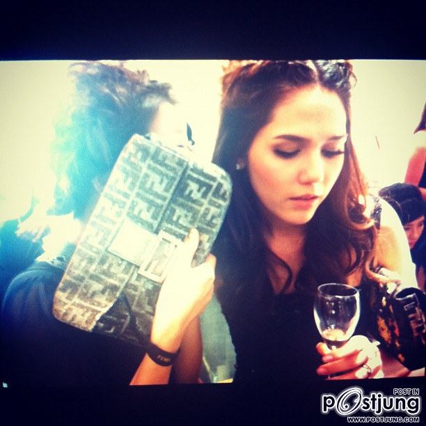 ชมพู่ อารยา