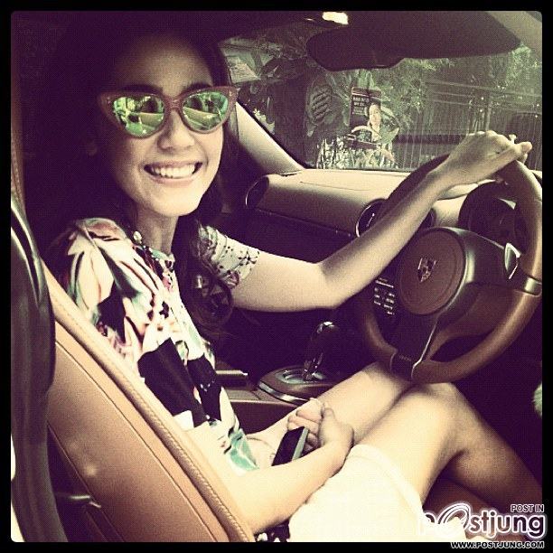 ชมพู่ อารยา