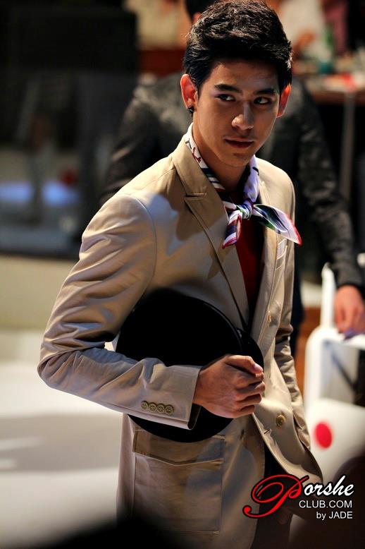"ณเดชน์ คูกิมิยะ", "ณัฎฐ์ เทพหัสดินฯ", "พอร์ช ศรัณย์"  Central Men With Style 2012: Fashion In-Fligh