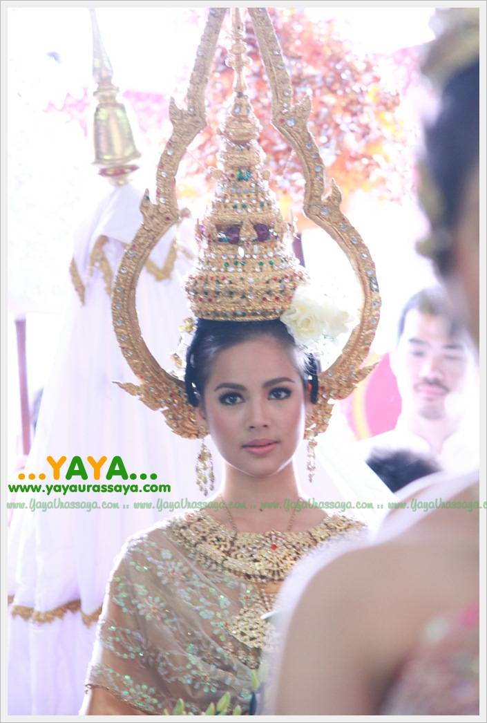 ญาญ่า อุรัสยา ในชุดไทยสวยงามมากๆ