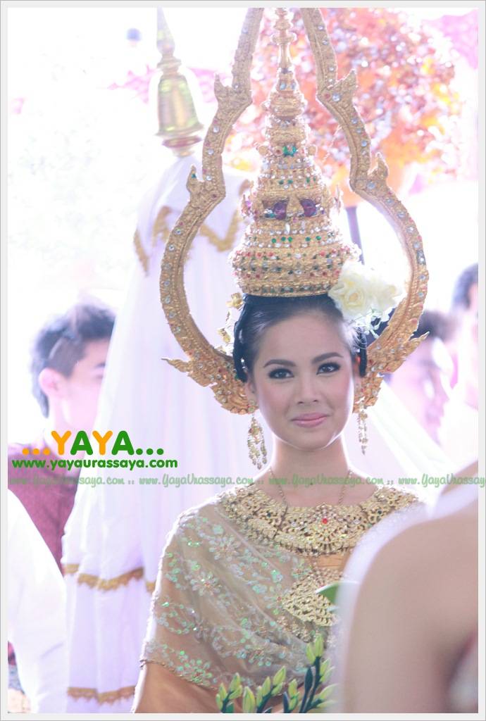 ญาญ่า อุรัสยา ในชุดไทยสวยงามมากๆ