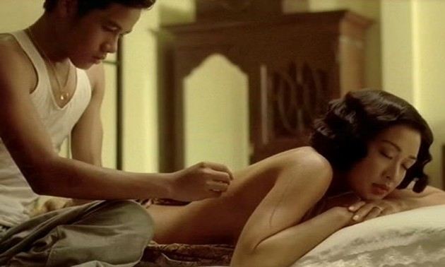 ฉากถูน้ำแข็งสุดคลาสสิกในเรื่อง