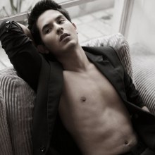 หนุ่มน้อยน่ารัก