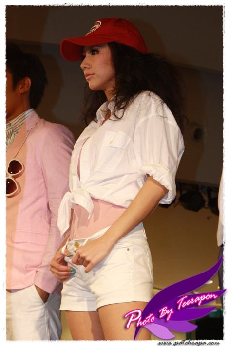 อั้ม พัชราภาในงาน BASIC HOUSE