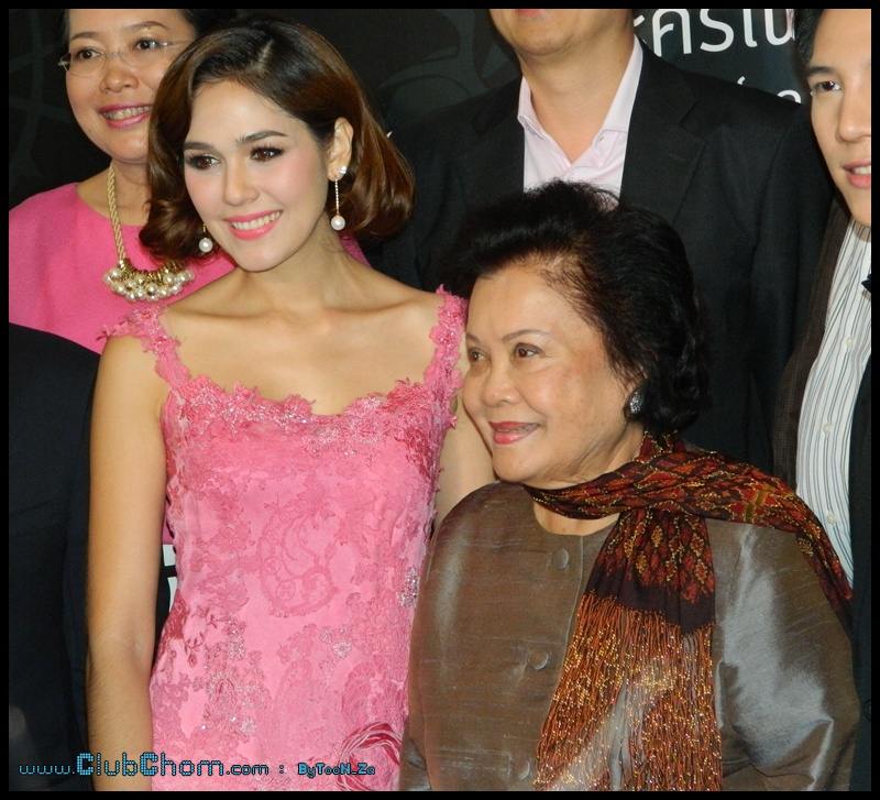 ชมพู่ อารยา ในงานแถลงข่าว เรยา เดอะ มิวสิคัล