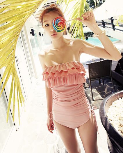 แฟชั่น ทิ้งทวนซัมเมอร์ กับคอลเล็คชั่นชุดว่ายน้ำวัยรุ่นสุดแนว