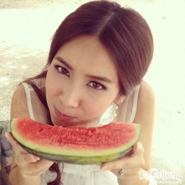 มิน พีชญา