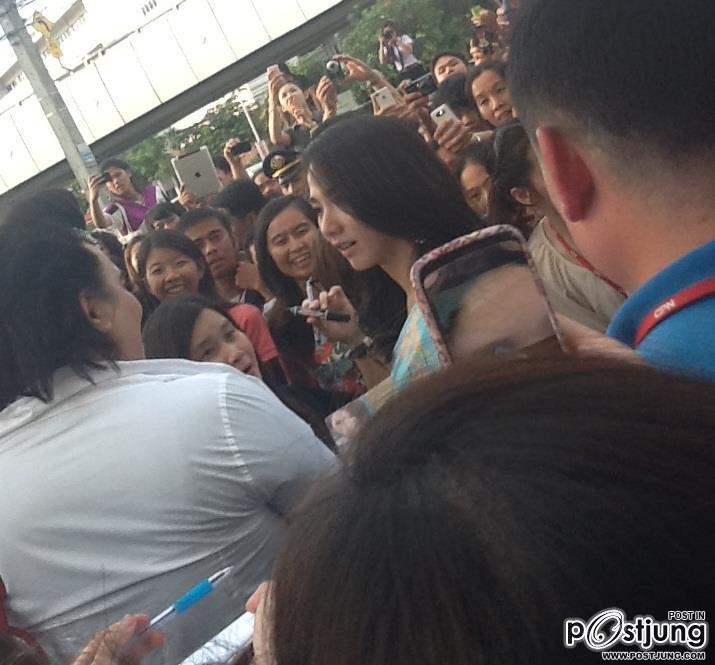 "อั้ม พัชราภา"@ Motor Car Show 2012 !!