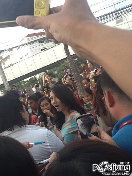 "อั้ม พัชราภา"@ Motor Car Show 2012 !!