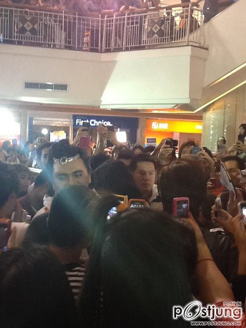 "อั้ม พัชราภา"@ Motor Car Show 2012 !!