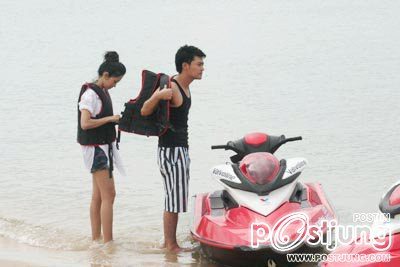 ยุ้ย จีรนันท์สวย ชิวๆกับบรรยากาศริมทะเล